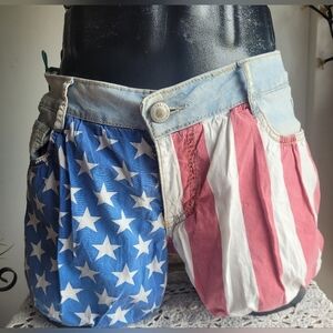 L.e.i. Vintage American Flag Jean Short